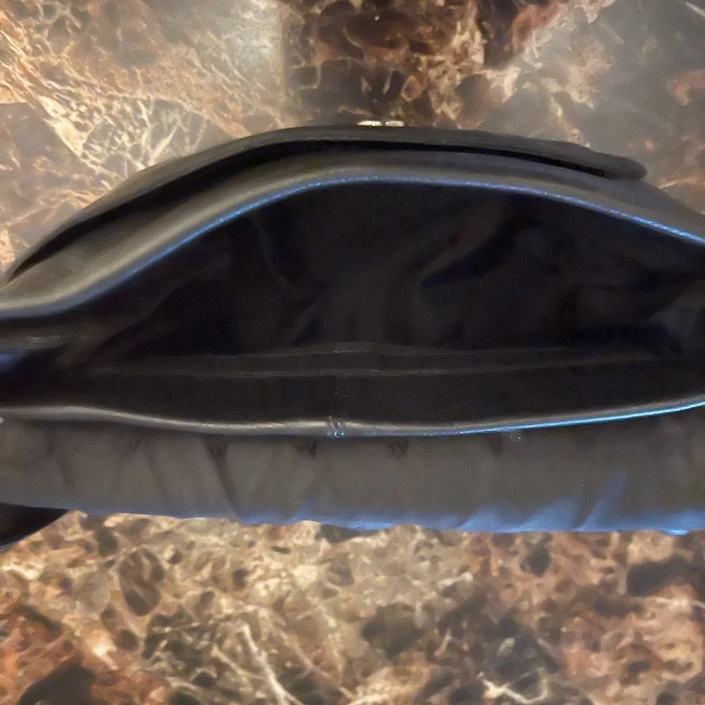 Kenneth Cole - Picture 3 of 6